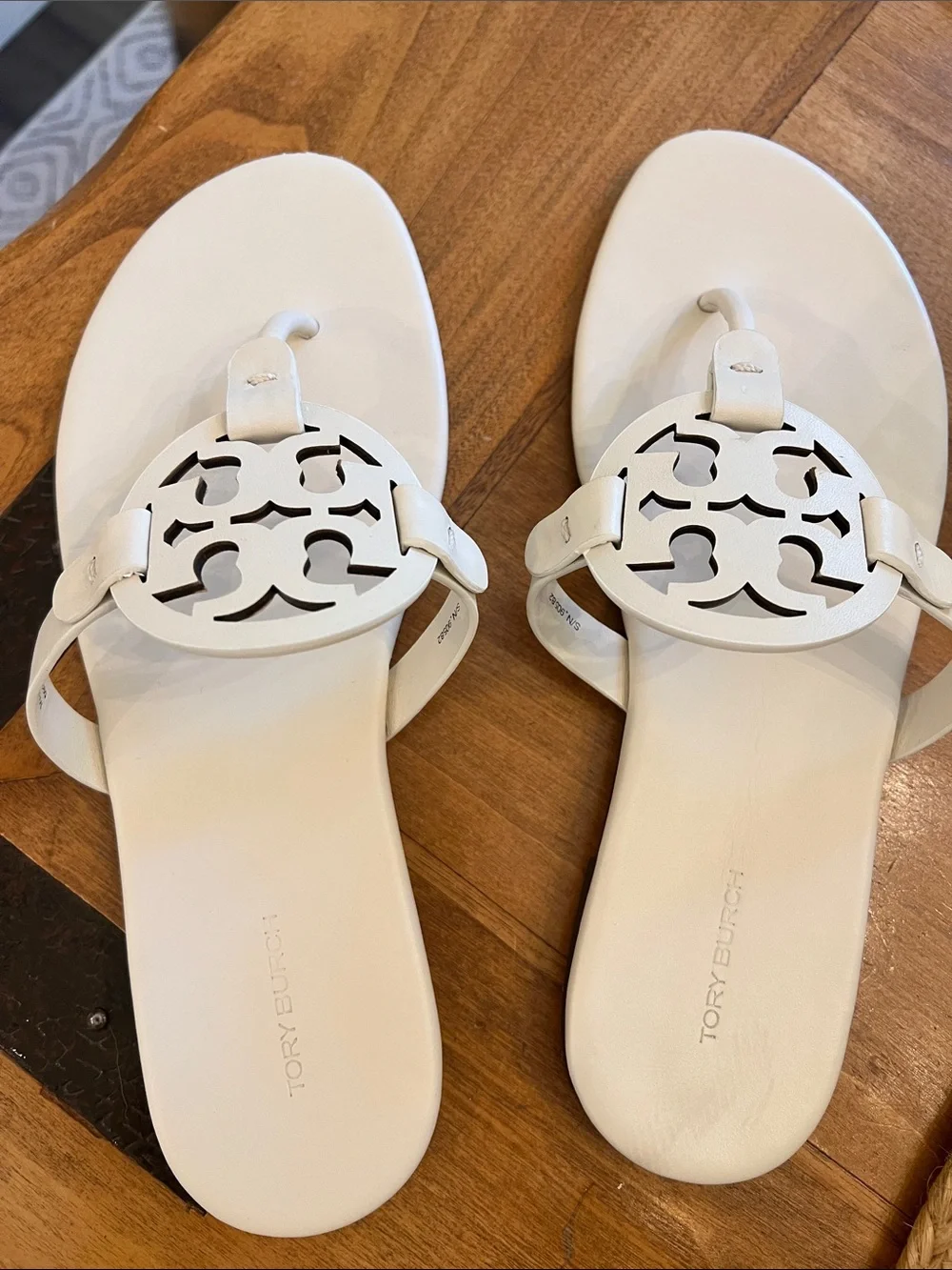 Tory Burch cream/white Cloud Miller Sandals size 10-like new!